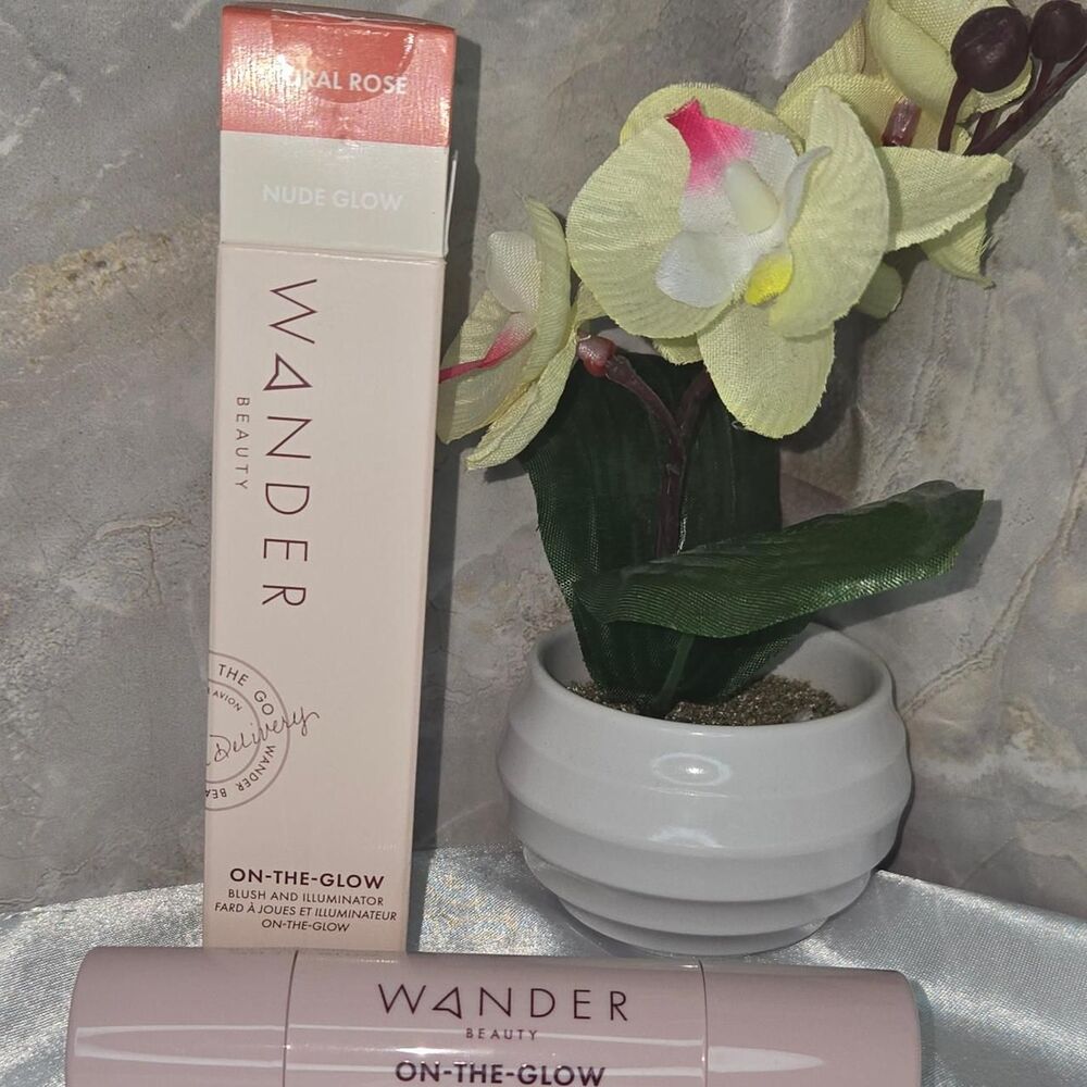Wander Beauty On The Glow